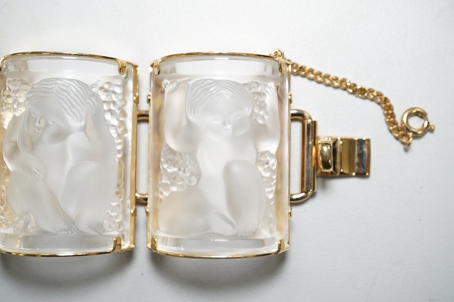 A Lalique enfants bracelet, cased